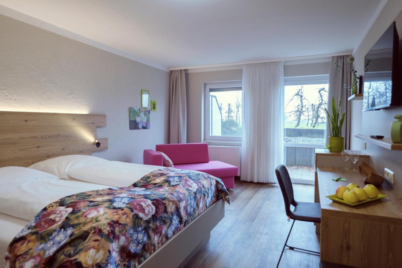 Apfelbluete Bed & Breakfast 8 Km Vom Bodensee ザーレム エクステリア 写真
